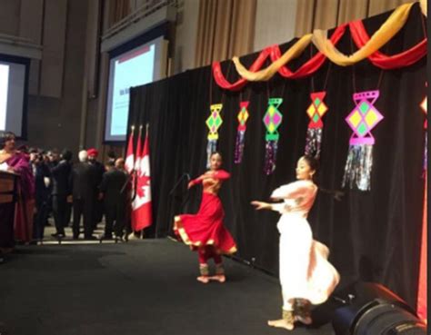 Justin Trudeau Celebrated Diwali In Canada Looking Dapper In A Black ...