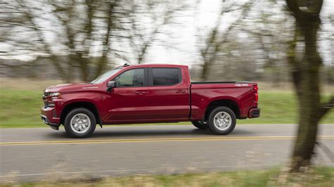 Chevy adds turbocharged gas and diesel options to Silverado 1500