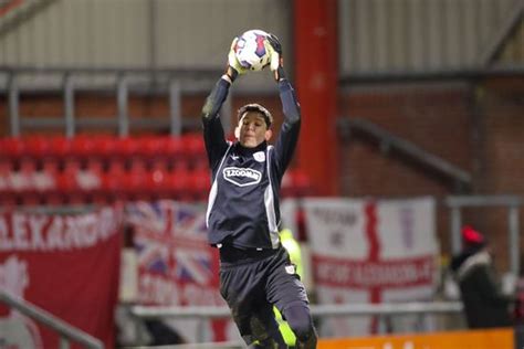 Crewe Alexandra Goalkeeper James Beadle 31 Editorial Stock Photo - Stock Image | Shutterstock