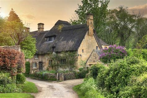 Miss Marples Cottage | Cotswolds cottage, English cottage, Cotswolds