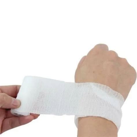 Roller Bandage Smooth & Soft at Best Price in Chennai | Universe Surgical Equipment Co.