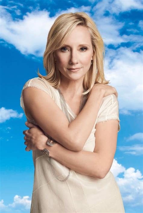 Anne Heche regresa a la televisión con 'Save Me'