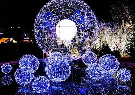 Where to See the Best Christmas Lights & Decorations in Paris - SecretMoona