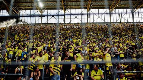 The Yellow Wall | Borussia Dortmund - SoccerBible