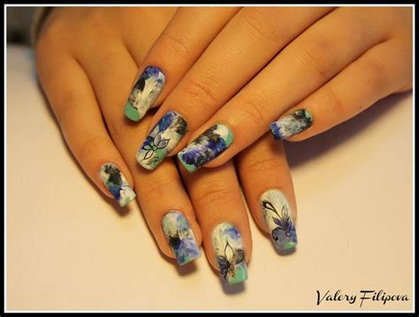 Nail art: April 2013