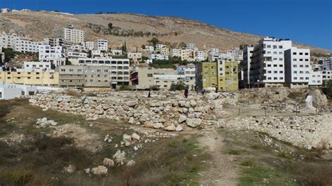 Shechem, Jacob's Well, Samaritan Woman, Mt. Gerizim, Mt. Ebal, Joshua Stone | HolyLandSite.com