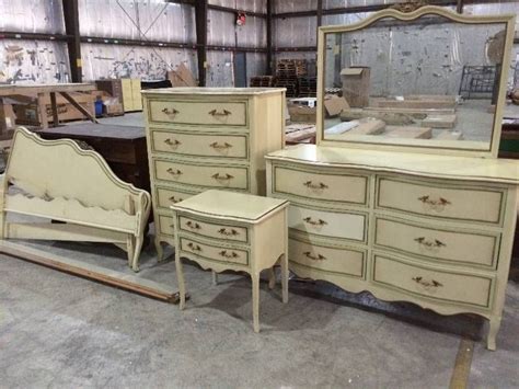 Six Piece Vintage Drexel French Provincial Bedroom Set | French provincial bedroom furniture ...