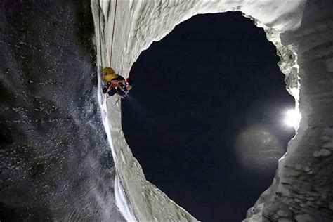 Inside the mysterious Yamal crater in Siberia - Frozen Pictures - Strange Sounds