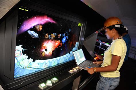 Space Mountain queue gets short-play video-games - Boing Boing