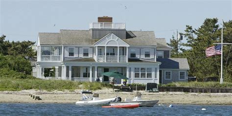 John Kerry Nantucket House - John Kerry And Teresa Heinz Selling ...