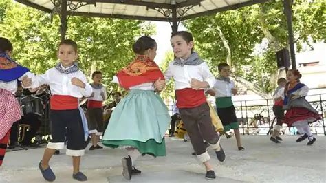 'I Festival Infantil de Folklore' en Alagón del Río | Hoy