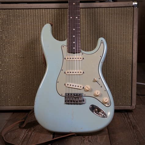 1963 Fender Stratocaster - Sonic Blue – Lucky Fret Music Co.