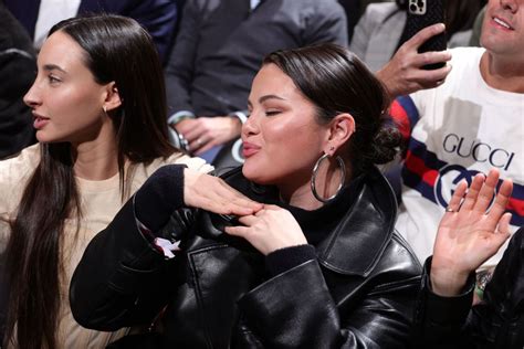 SELENA GOMEZ at LA Lakers vs Brooklyn Nets Game at Barclays Center in ...