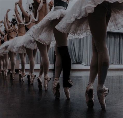 Ballerina Aesthetic ~ Pin By Sasha 🦋🦋 On Nailed Itt ♡ [video] In 2021 | wallpaperlist