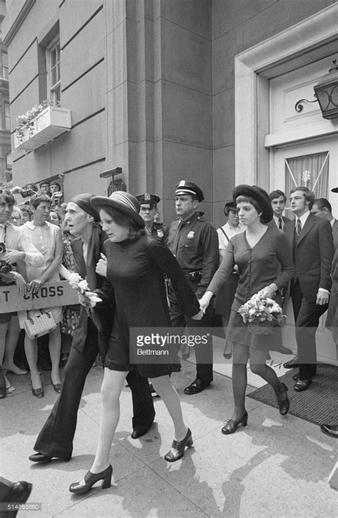 Celebrities who died young Photo: Judy Garland's Funeral In In 1969 ...