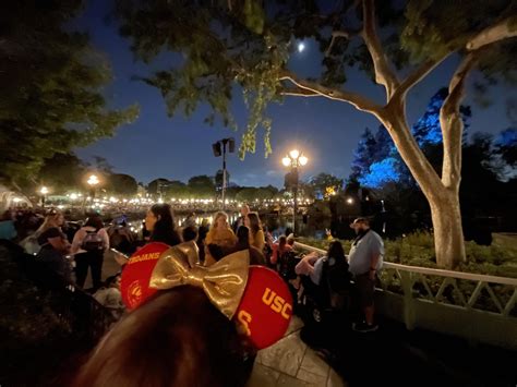 Fantasmic dining package : r/Disneyland