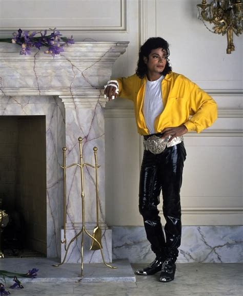 Michael Jackson's Iconic Outfit Performing 'Come Together'