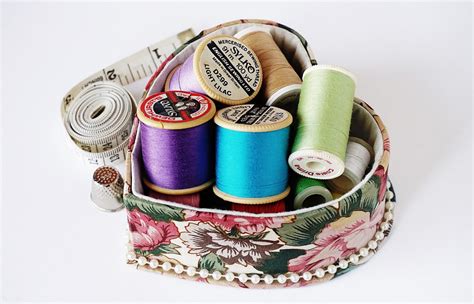 Sewing Machine Bobbins - A Complete Guide For Beginners