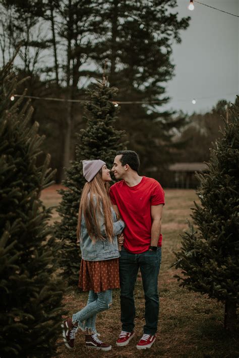 Christmas Tree Farm Photo Shoot | Christmas tree farm photo shoot ...