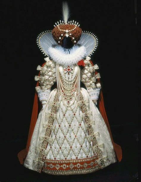 queen elizabeth 1 dresses - Google Search | Elizabethan dress, Elizabethan fashion, Elizabethan ...