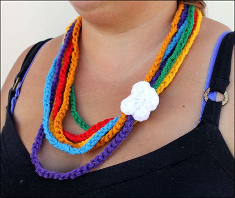 Mamma That Makes: Rachels Rainbow - Crochet Chain Scarf