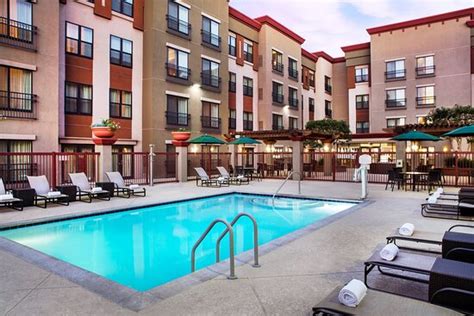 RESIDENCE INN BY MARRIOTT LOS ANGELES BURBANK/DOWNTOWN (CALIFÓRNIA ...