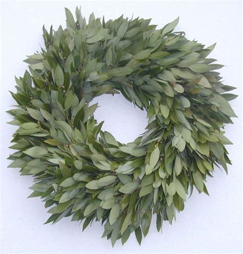 Bay Leaf Wreath.....beautiful and fragrant. (Note: Not for cooking ...