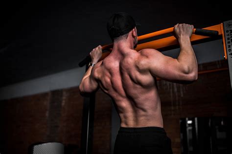 Shoulders: 5 Best V-Taper Exercises For Your Back