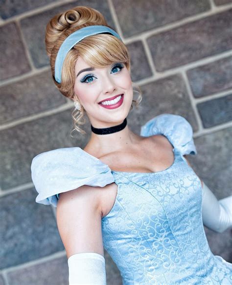 Pin by Ava Collins🏳️‍🌈 on Princess | Disney princess cosplay, Disney ...