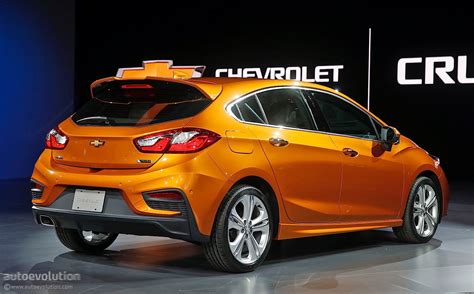 2017 Chevrolet Cruze Hatchback Priced From $22,190 - autoevolution