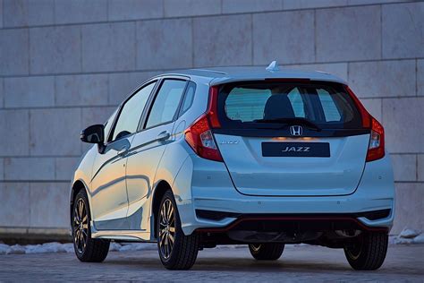 HONDA Jazz / Fit Specs & Photos - 2017, 2018, 2019, 2020 - autoevolution