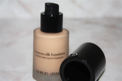 Giorgio Armani Luminous Silk Foundation Review