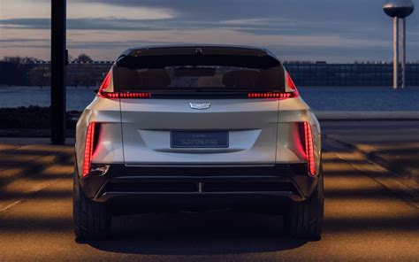 Cadillac Lyriq EV 2021 | SUV Drive