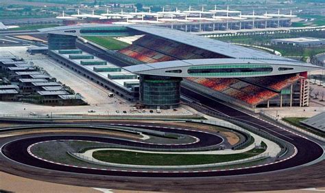 Turn 1 at Shanghai International Circuit, from the air : formula1 | Архитектура