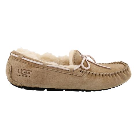 UGG Australia Women's Dakota Moccasin