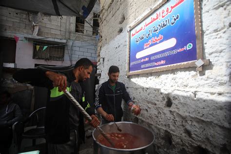 ‘From the Poor to the Poor,’ Gaza Fights Food Insecurity through Communal Cooking (Photos ...