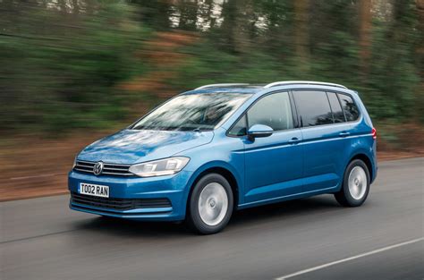 Volkswagen Touran Review (2022) | Autocar