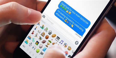 Guide: How to send emojis via the Messages app on the iPhone| iOS 9 - TapSmart