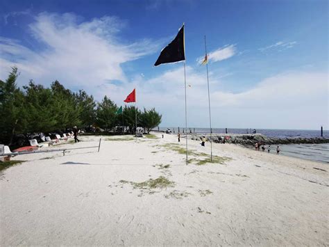 Sekinchan Redang Beach / Pantai Redang Sekinchan