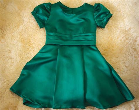 Green Satin Christmas Dress for Girls. Hoiday Dress. - Etsy