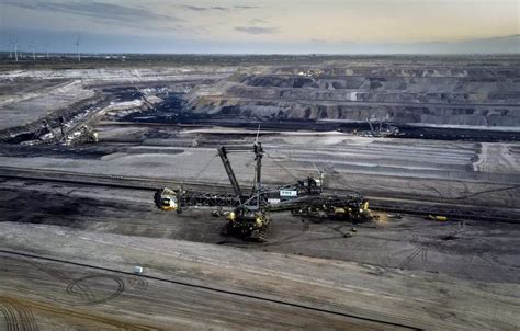 Coal is here to stay despite India's ambitious renewable energy goals ...