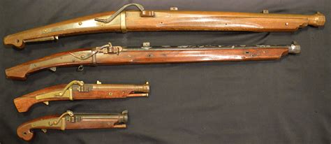 Japanese 10 or 11 monme heavy teppo / matchlock (top) with bronze barrel, mid 19th century ...