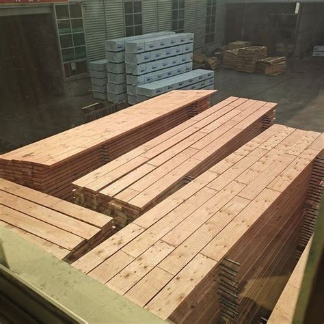 China Customized Construction Pine LVL Timber Manufacturers Factory ...