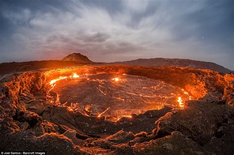 Daring photographer captures rare images of lava lake flowing for 100 YEARS | Daily Mail Online