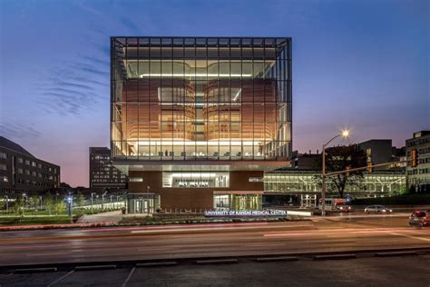 University of Kansas Medical Center Health Education Building - Kawneer ...