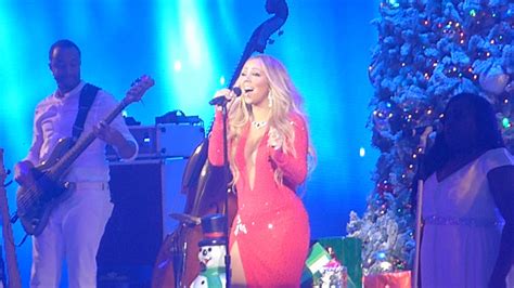 Mariah Carey "O Holy Night" Live 12/5/17 Beacon Theatre - YouTube