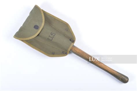 US Army M-1943 folding shovel