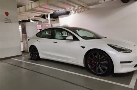 Tesla Electric Vehicle Charging in Hong Kong - Tesla Model 3