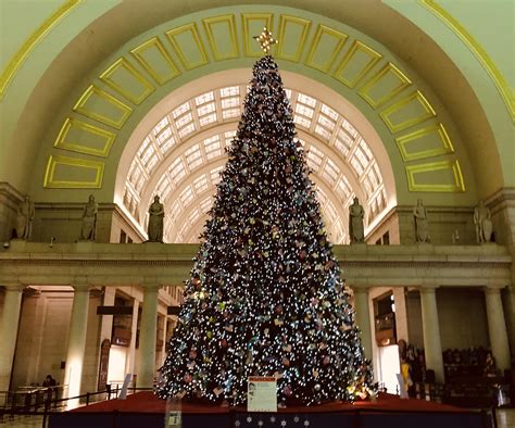 Union station Christmas tree! : r/washingtondc