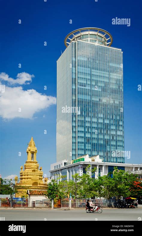 Canadia Bank tower modern architecture building skyscraper in central ...